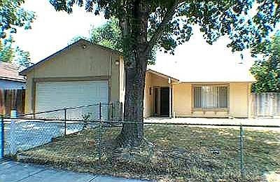1st image of 320 Whitethorn Dr