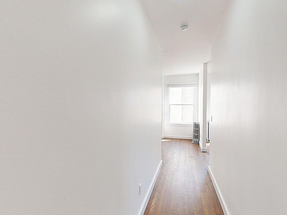 3rd image of 725 Ellis St #309
