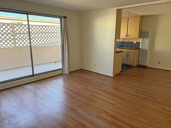 4th image of 1147 Lincoln Blvd APT 10