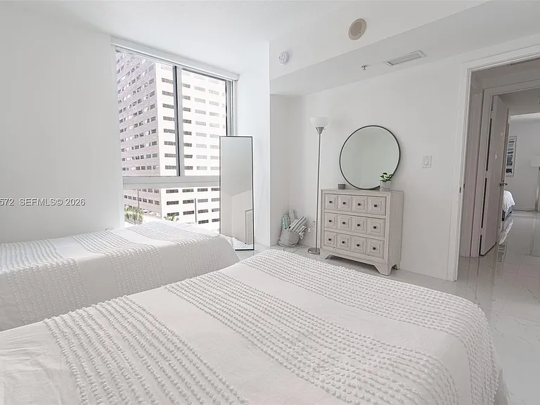 335 Biscayne Blvd #1600 — Photo 13