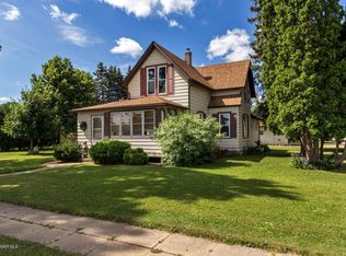 525 N 6th St, Lake City, MN 55041