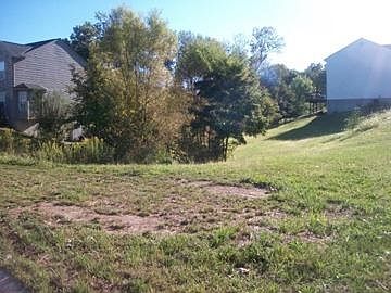 3rd image of 121 Bedinger Ave