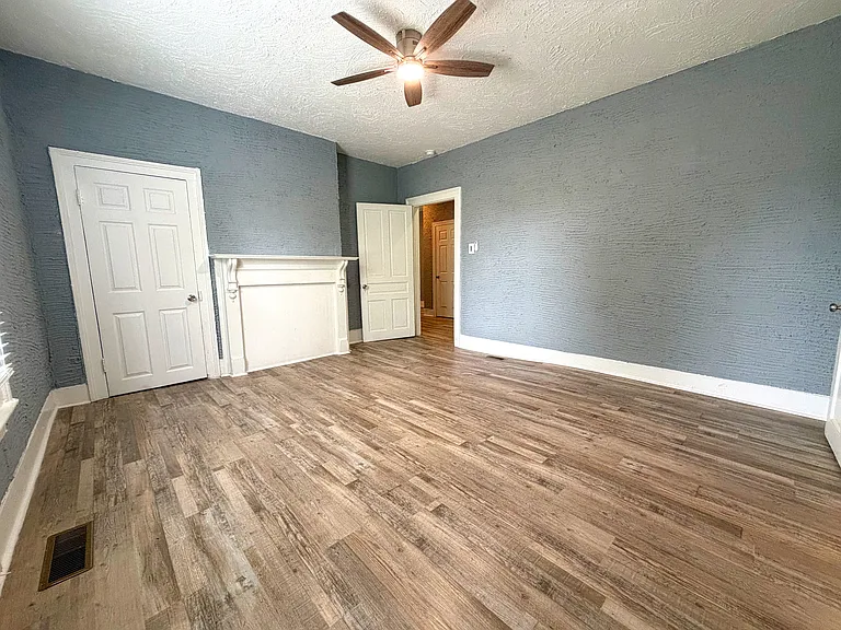 740 Arlington St — Photo 11
