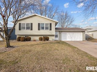 1512 W 48th St, Davenport, IA