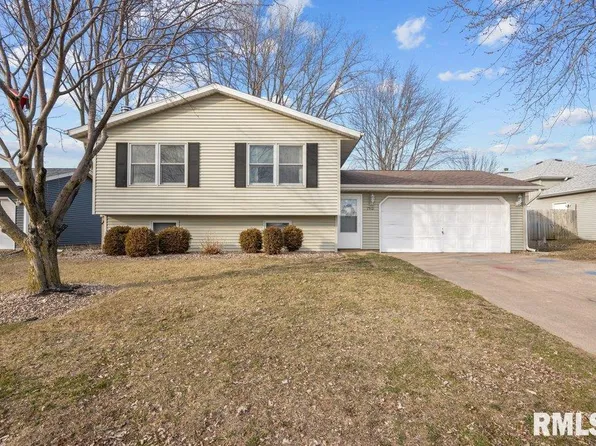 1512 W 48th St, Davenport, IA 52806