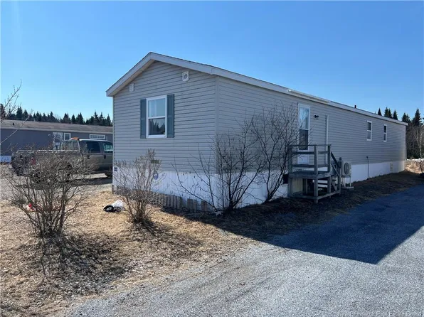 44 Wesley St, Simonds, NB E2S 1J3