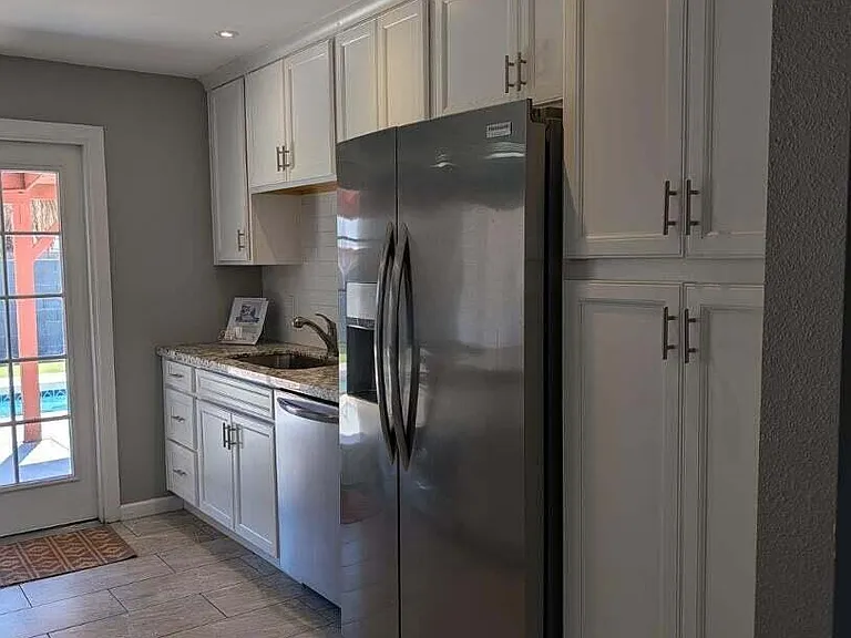 1711 S Hardy Dr — Photo 7