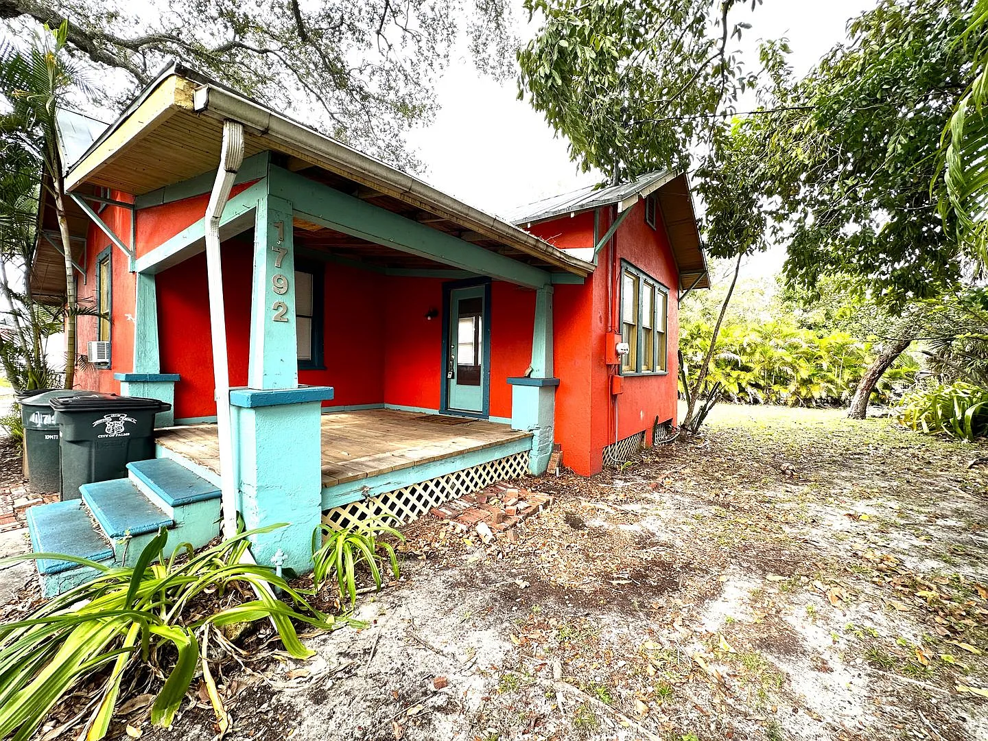 First Month Rent Free! 2/1 Home In Downtown River District! — Photo 1