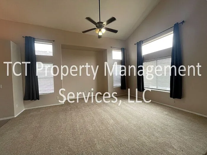4 bed, 3.0 bath, 1824 sqft, $1,995 — Photo 4
