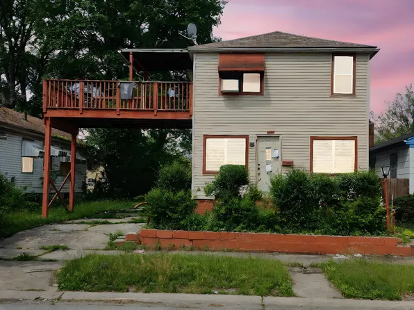 1712 Carolina St, Gary, IN 46407