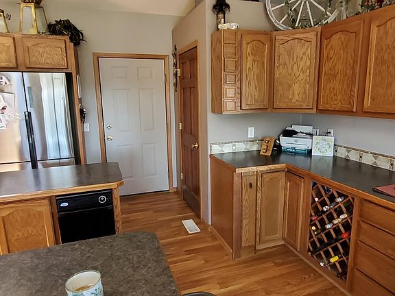 4th image of 346 Willow Creek Dr