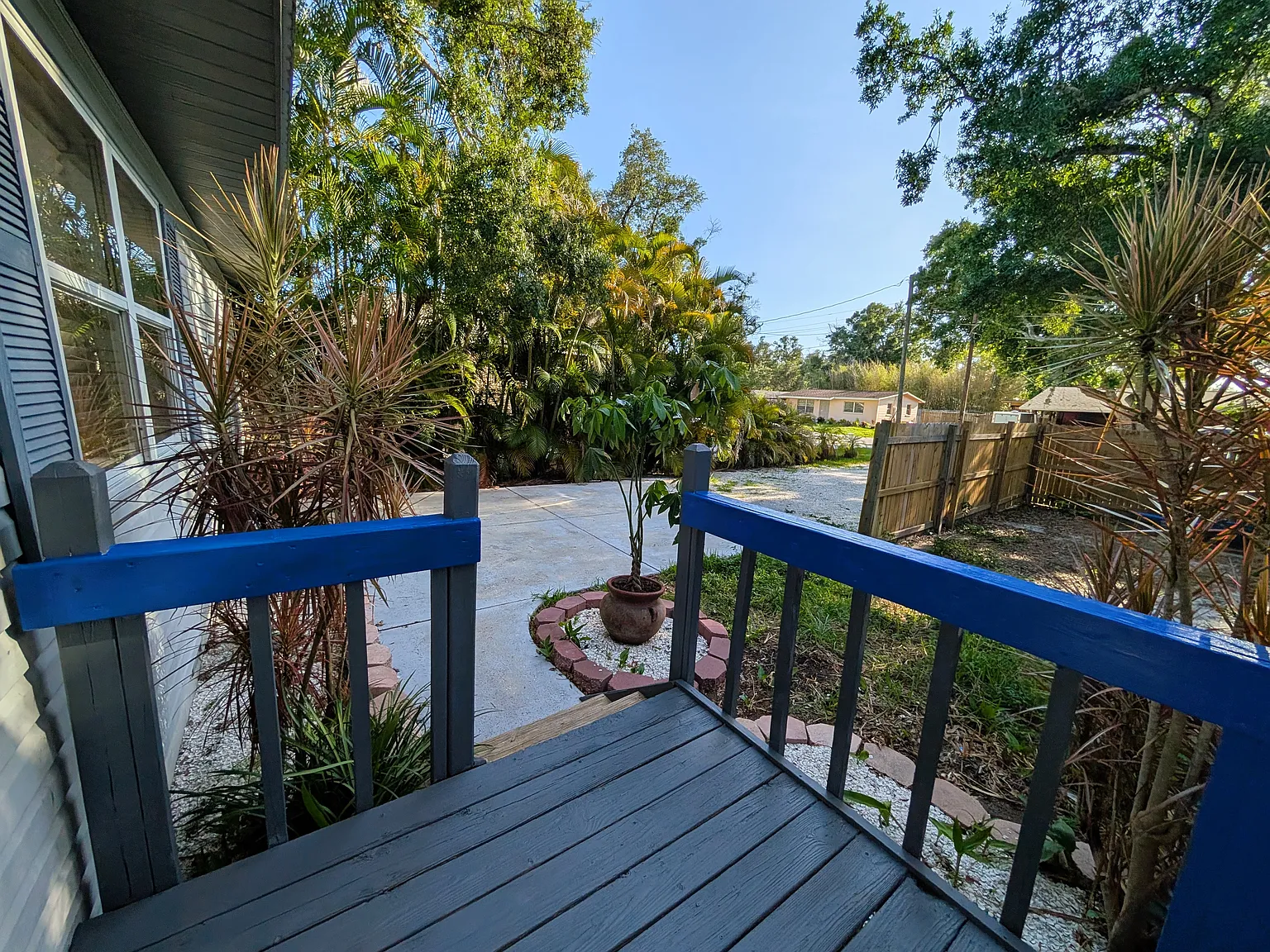 3 bed, 1120 sqft, $2,000 — Photo 2