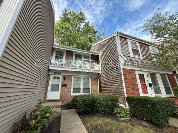1858 Wellington Pl, Hoffman Estates, IL 60169
