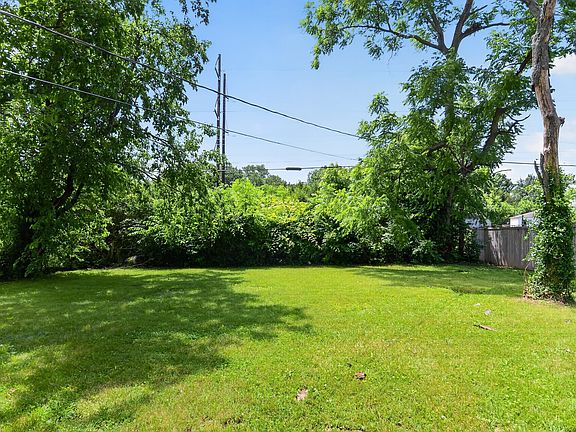 4th image of 6231 Meadowlark Dr
