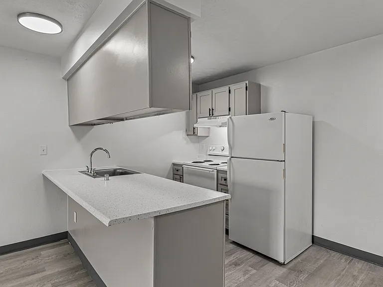 Cedar Green Apartments — Photo 52