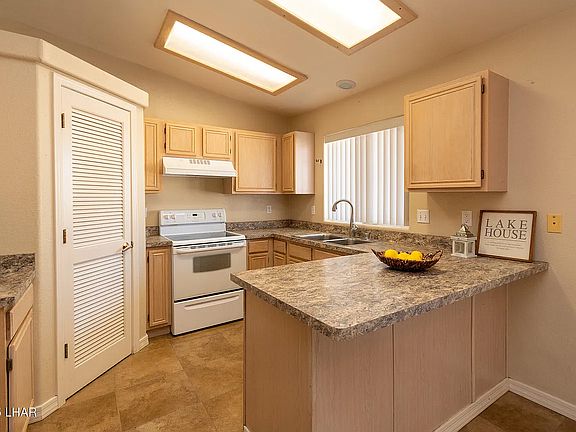 2nd image of 271 Havasupai Blvd