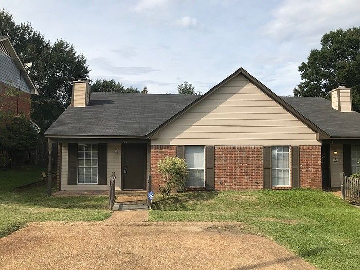 2nd image of 17-18 Meadowoods Pl
