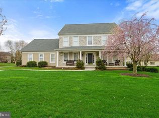 606 Rose Petal Ln, Mount Joy, PA 17552