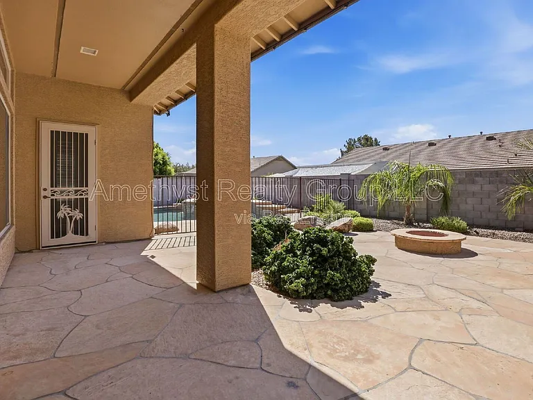7017 W Greenbriar Dr — Photo 42