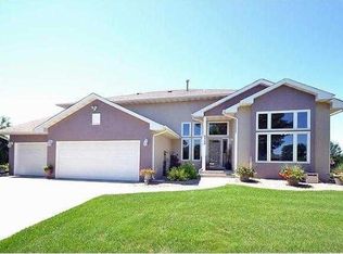 5739 88th Cres N, Brooklyn Park, MN 55443