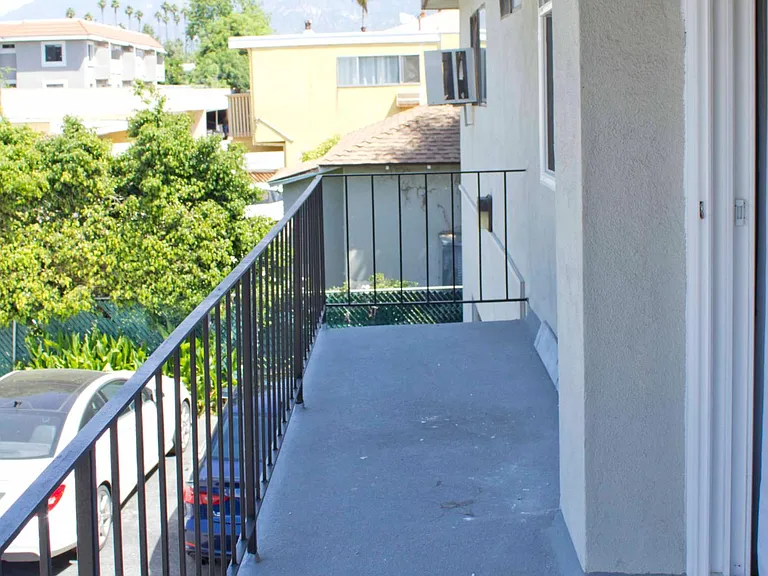 115 S Meridith Ave #7 — Photo 10