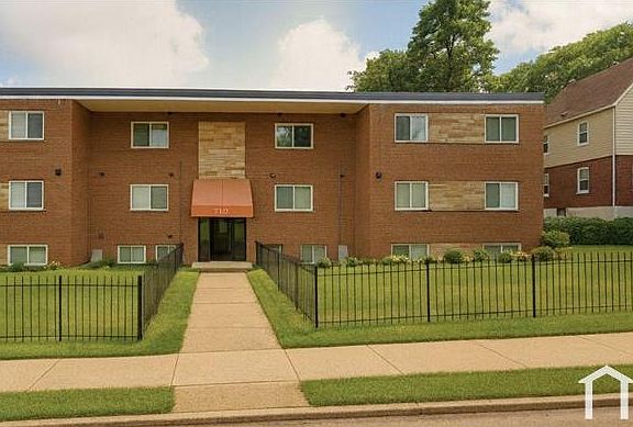 3rd image of 710 Chalfonte Pl #101