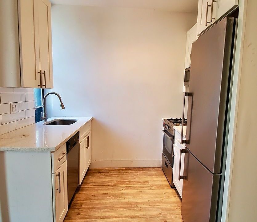 2nd image of 164 W 128th St #2AA