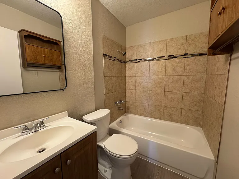 1708 Benttree Dr — Photo 36