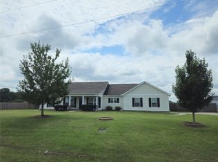 1226 Sandbed Rd, Newton, AL 36352