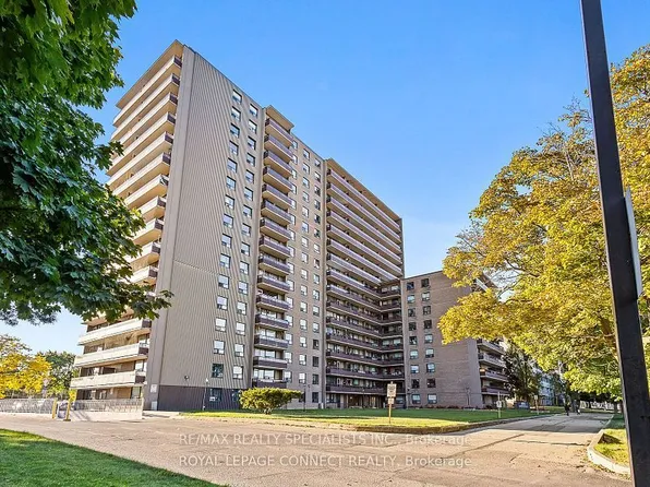 180 Markham Rd #1201, Toronto, ON M1M 2Z9