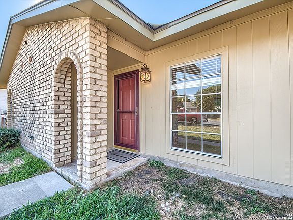 2nd image of 8810 five palms