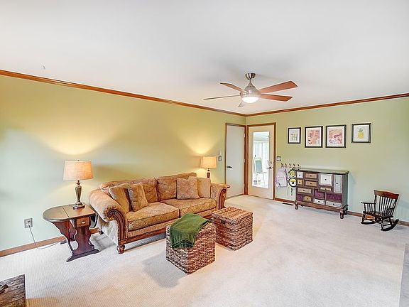 5th image of 5321 Chapel Ln