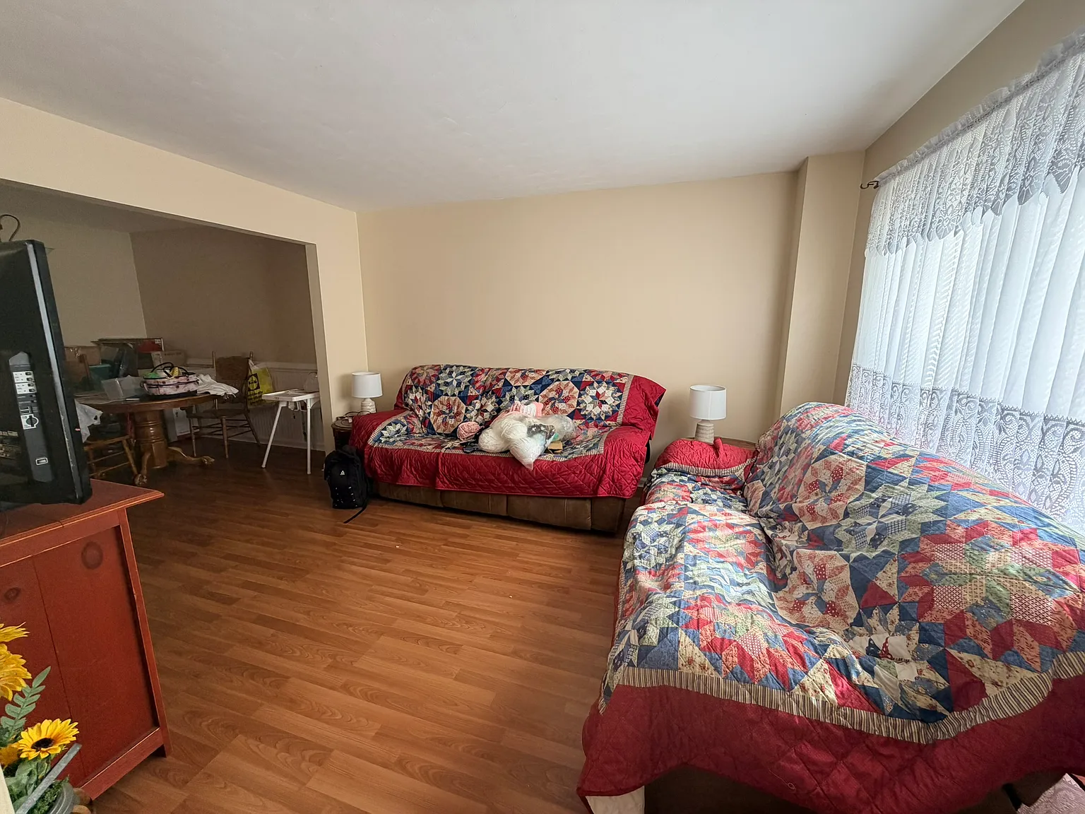 3 bed, 2.5 bath, 1556 sqft, $2,300 — Photo 3