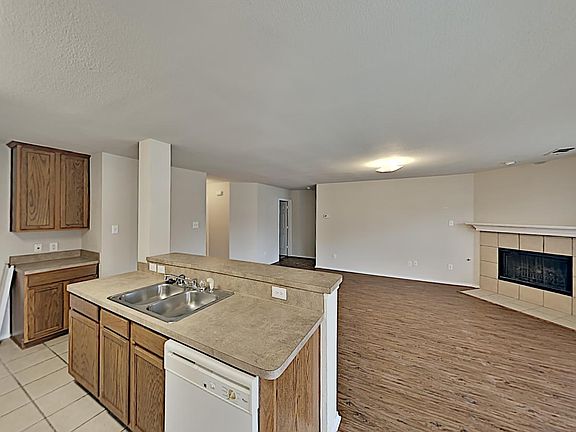 4th image of 6084 Arabian Ave