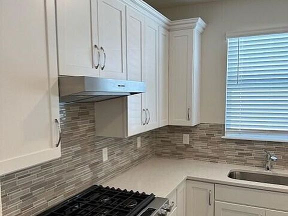 4th image of 11178 Lenora Ct