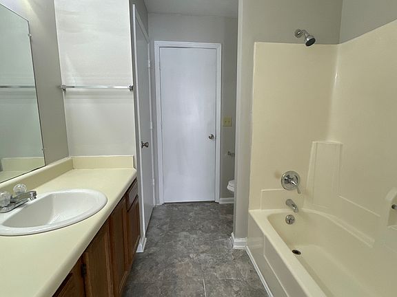 3rd image of 1019 Wesleyville St