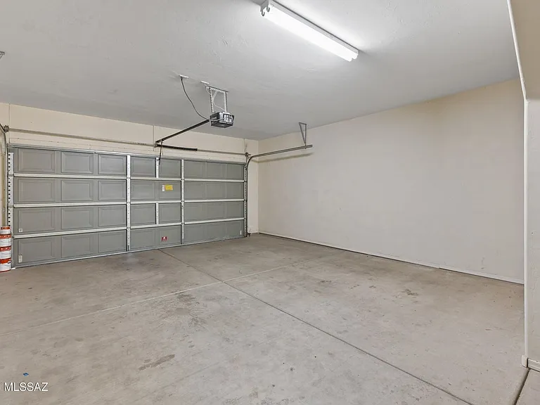 1605 W Homecoming Way — Photo 36