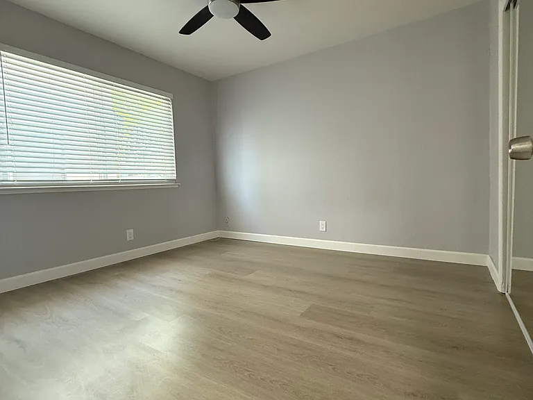 2349 Galway Ct #3 — Photo 11