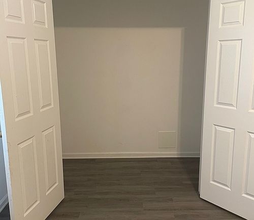 3rd image of 81 Hawthorne Ave #1
