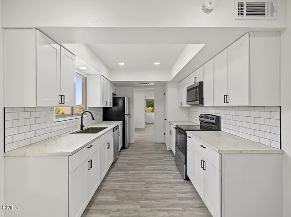 17429 N 123RD Drive, Sun City West, AZ 85375