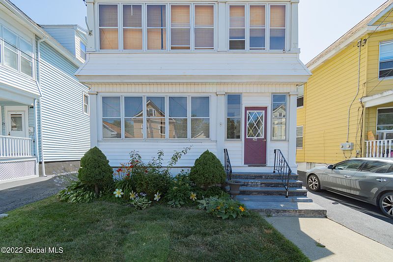 3rd image of 26 Hampton Street