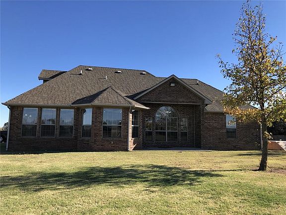 3rd image of 12383 Bear Dr
