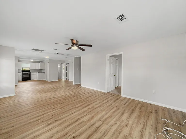 915 S Shanks St — Photo 16