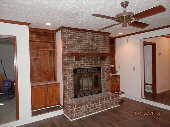 5th image of 6136 Willow Glen Dr