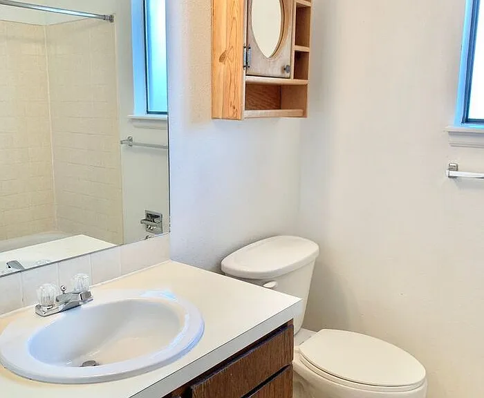 1543 Kennedy Ave — Photo 9
