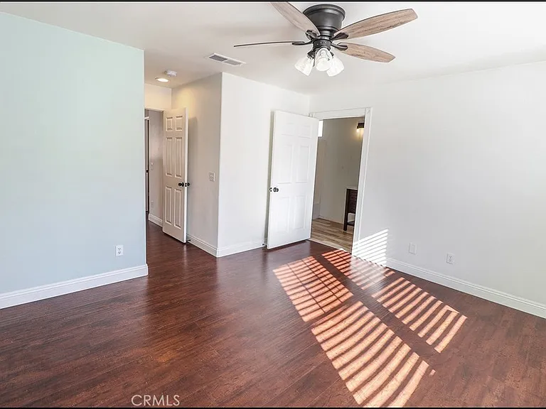 5 Chatham Ct — Photo 18