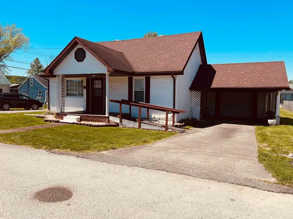 458 Kane St, Milton, WV 25541