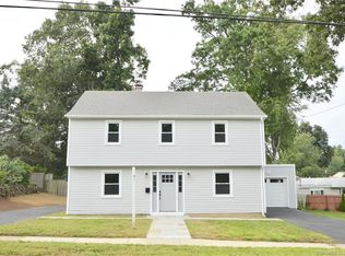 135 Seaflower Rd, Milford, CT 06460