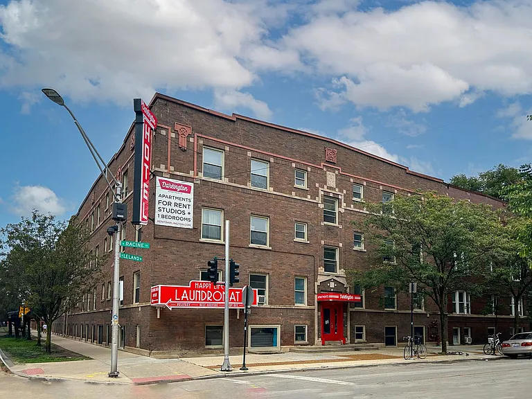 4700 N Racine Ave — Photo 5