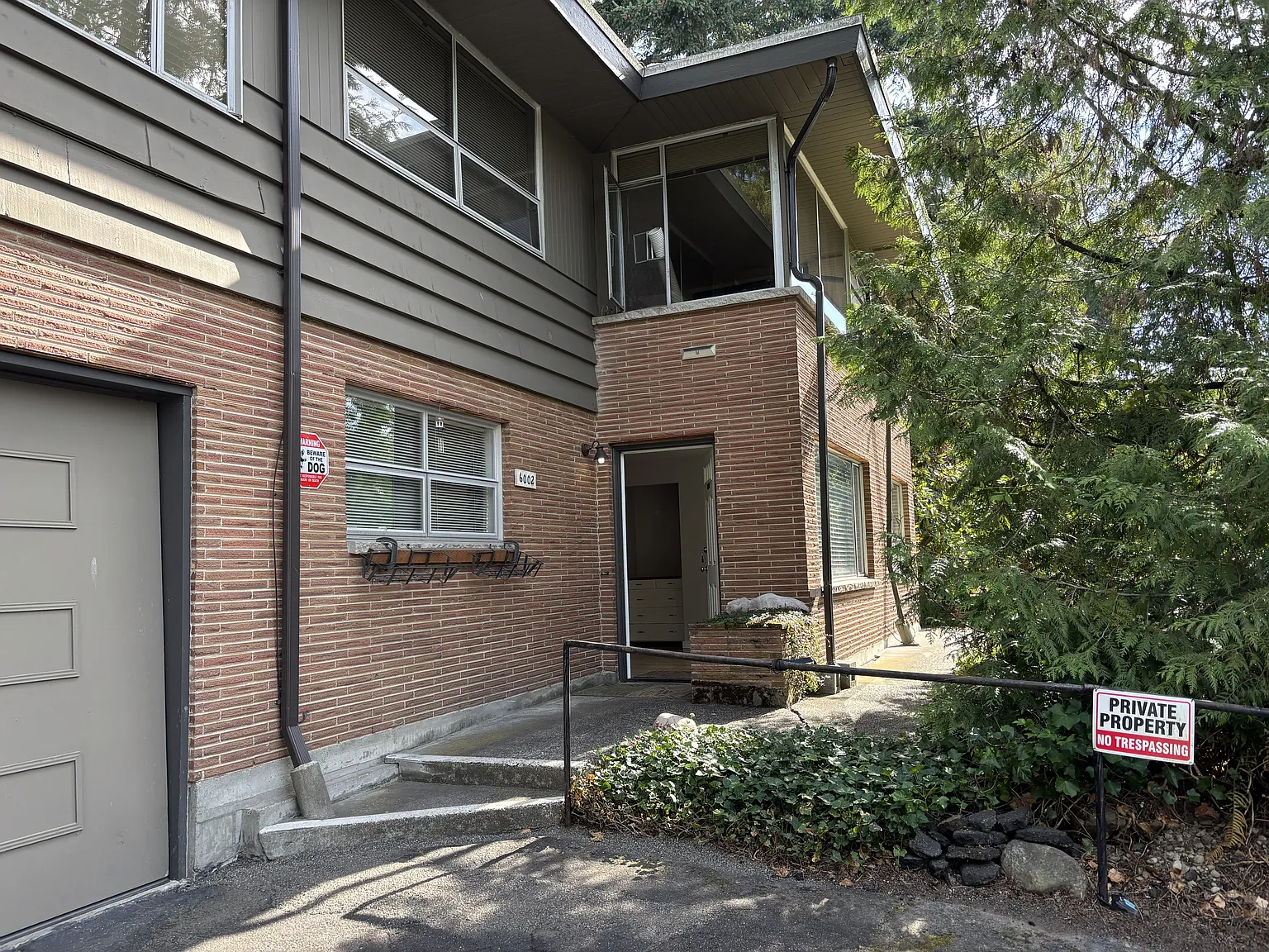 2 bed, 900 sqft, $1,900 — Photo 2